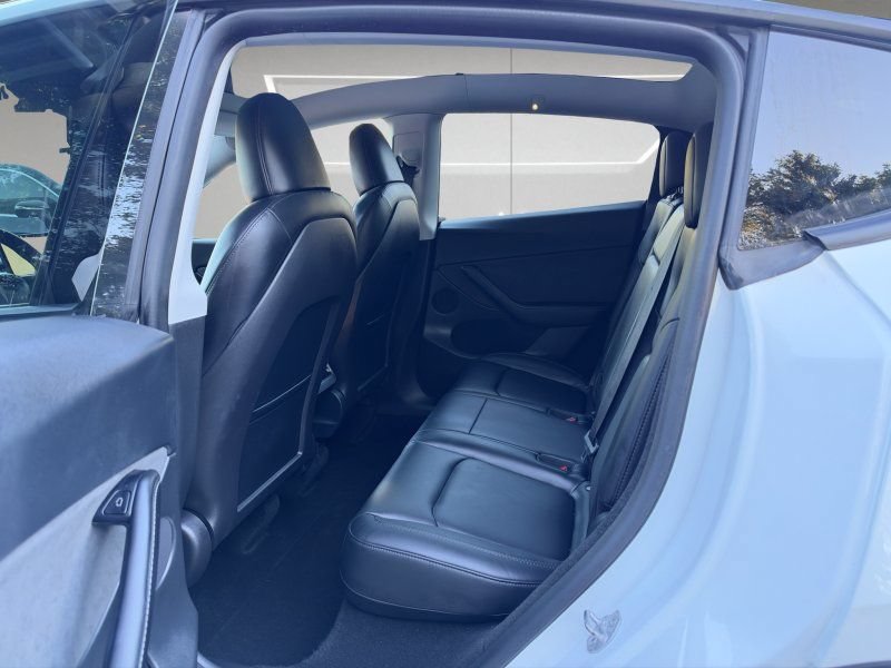 Used 2022 Tesla Model Y Long Range AWD/4WD image 10