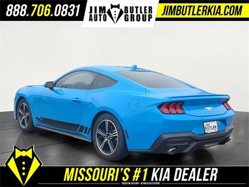 Used 2024 Ford Mustang Premium image 4