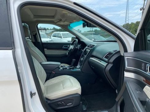 Used 2016 Ford Explorer Platinum AWD/4WD image 15