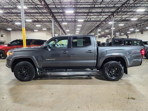 Used 2020 Toyota Tacoma SR5 image 7