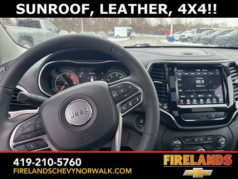 Used 2022 Jeep Cherokee Limited image 4