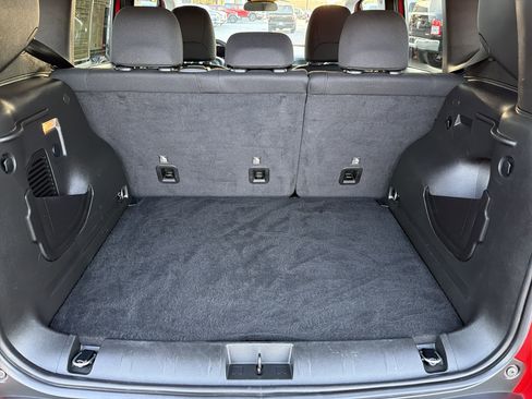 Used 2023 Jeep Renegade Latitude image 19