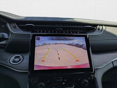 New 2025 Jeep Grand Cherokee L Limited w/ Black Appearance Package image 14