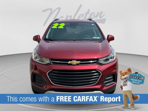 Used 2022 Chevrolet Trax LT w/ Driver Confidence Package AWD/4WD image 2