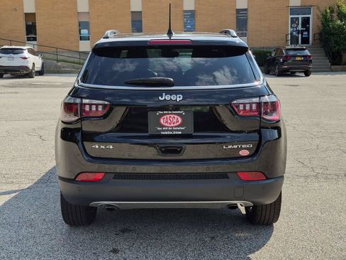 Used 2023 Jeep Compass Limited w/ Sun and Sound Group AWD/4WD image 4