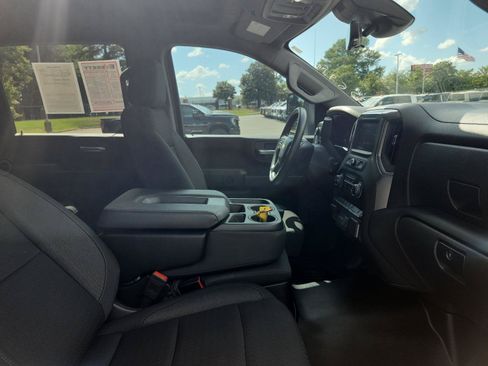 Certified 2024 Chevrolet Silverado 2500 Custom w/ Custom Value Package AWD/4WD image 11