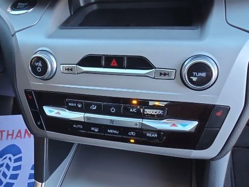 Certified 2023 Ford Explorer XLT w/ Equipment Group 202A image 5