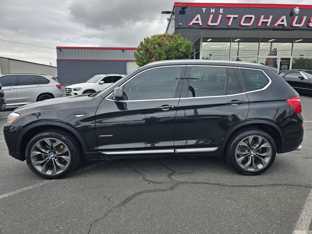 Used 2017 BMW X3 xDrive28i AWD/4WD image 2