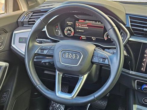 Used 2023 Audi Q3 2.0T Premium Plus w/ Premium Plus Package image 11