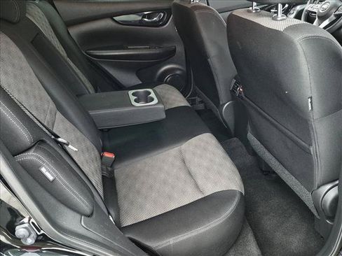 Used 2020 Nissan Rogue Sport SV FWD image 19