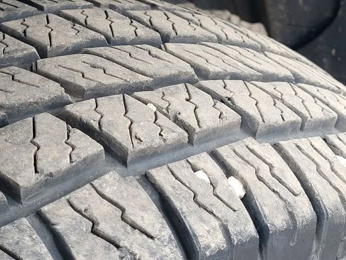 Used 2017 Nissan Frontier SV image 11