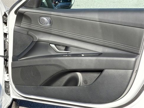 Certified 2025 Hyundai Elantra SEL image 14