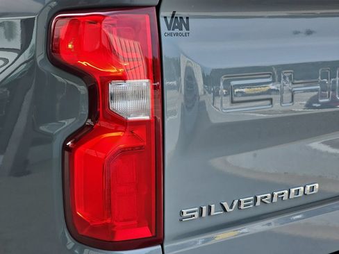 Certified 2025 Chevrolet Silverado 1500 ZR2 w/ Technology Package AWD/4WD image 40