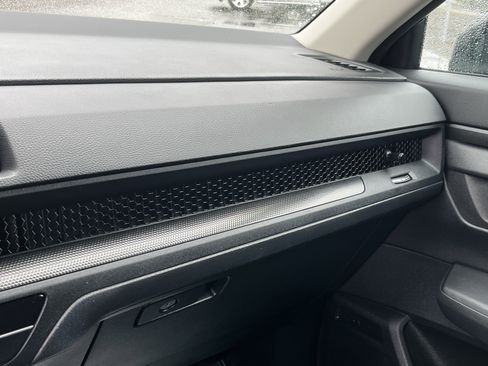 Used 2025 Honda CR-V LX image 24