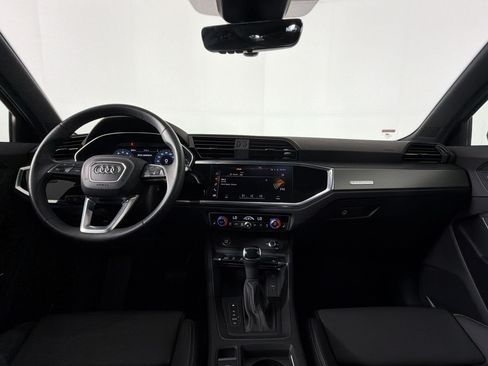 Certified 2025 Audi Q3 2.0T Premium w/ Convenience Package AWD/4WD image 15