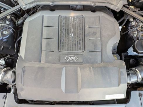 Used 2019 Land Rover Range Rover Autobiography image 18