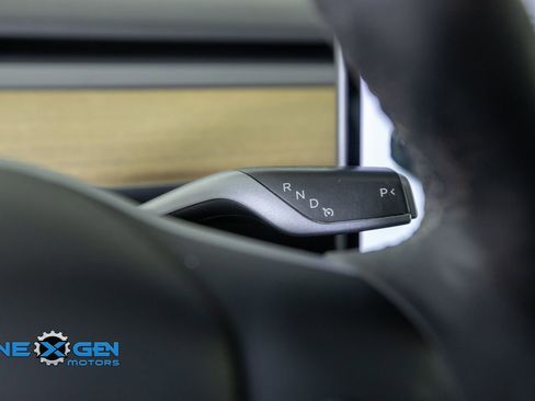 Used 2022 Tesla Model Y Long Range AWD/4WD image 15