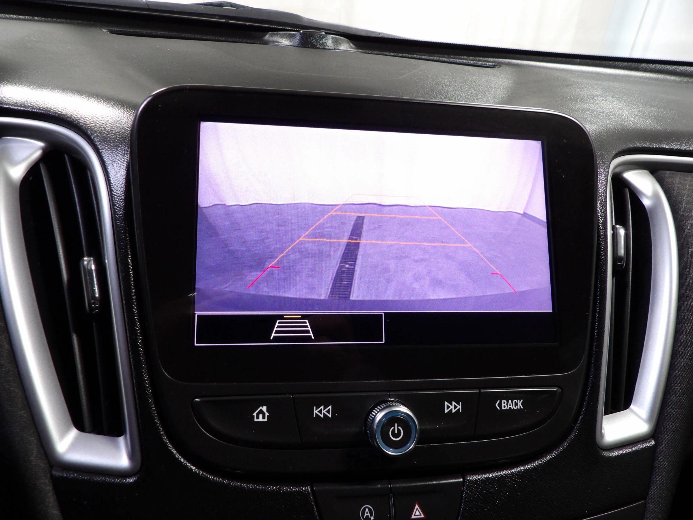 Used 2021 Chevrolet Malibu LS w/ Driver Confidence Package FWD image 16
