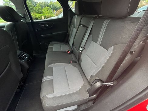 Used 2025 Chevrolet Blazer LT FWD image 36