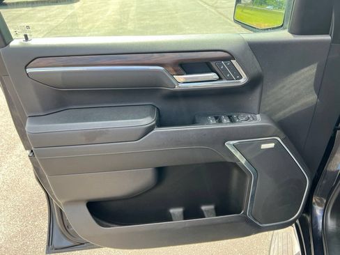 Used 2023 GMC Sierra 1500 SLT w/ SLT Convenience Package AWD/4WD image 7