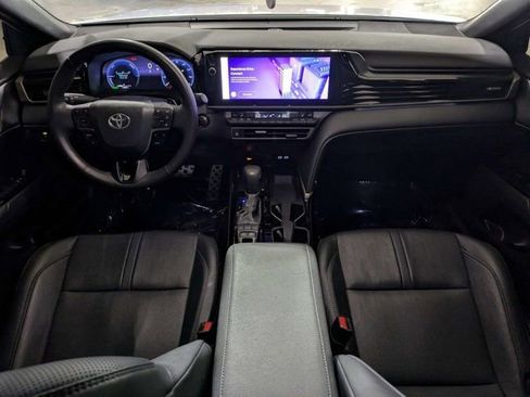 Used 2025 Toyota Camry XSE FWD image 14
