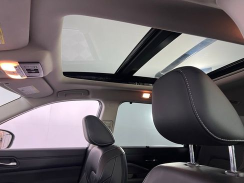 Used 2024 Nissan Pathfinder Platinum w/ Cargo Package image 26