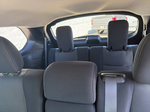 Used 2019 Nissan Pathfinder SV image 15