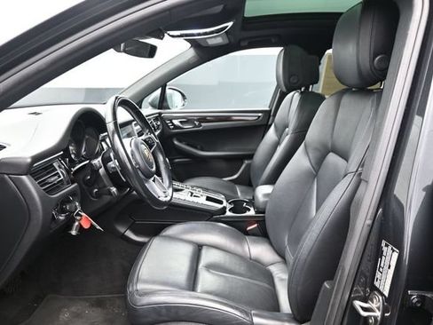 Used 2020 Porsche Macan AWD/4WD image 7