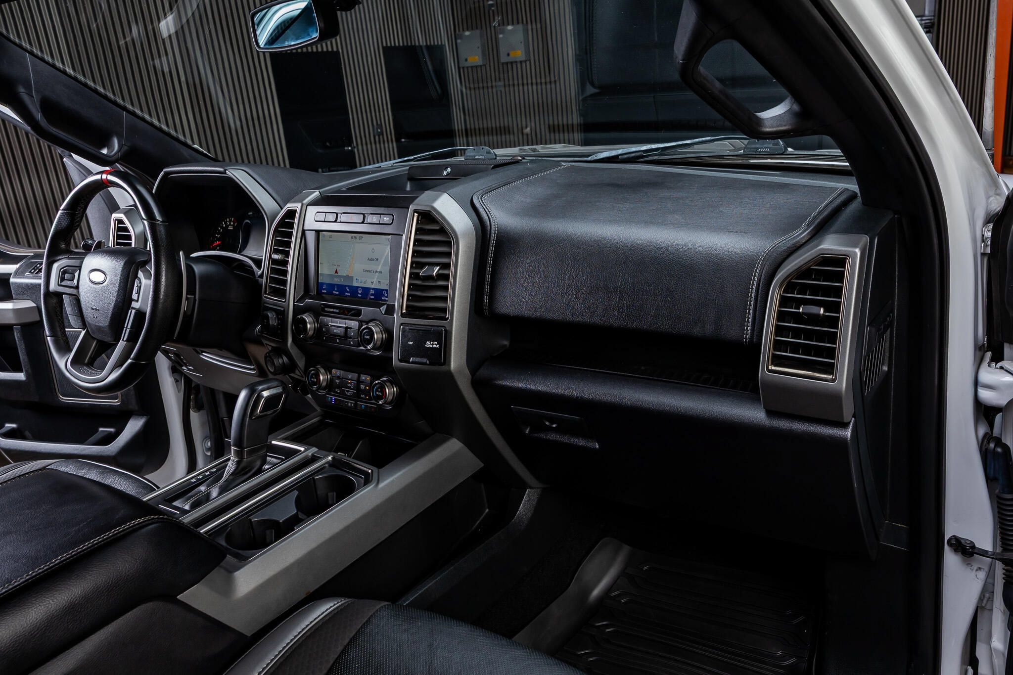 Used 2019 Ford F150 Raptor w/ Equipment Group 802A Luxury AWD/4WD image 14