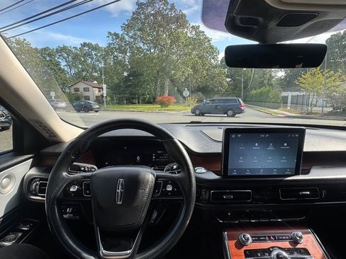 Used 2020 Lincoln Aviator Reserve w/ Equipment Group 202A image 23