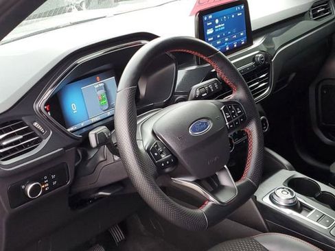 Used 2025 Ford Escape ST-Line image 8