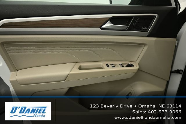 Used 2021 Volkswagen Atlas SEL Premium AWD/4WD image 23