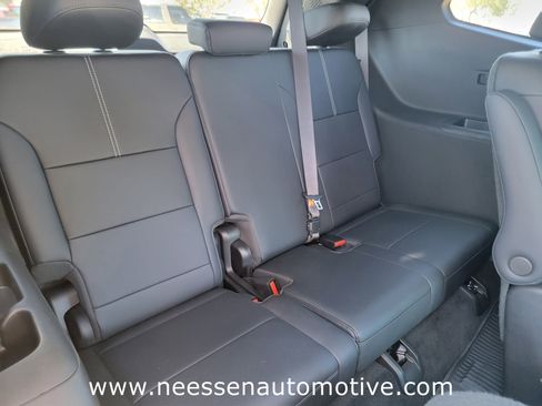 Used 2024 GMC Acadia Elevation w/ Trailering Package image 11