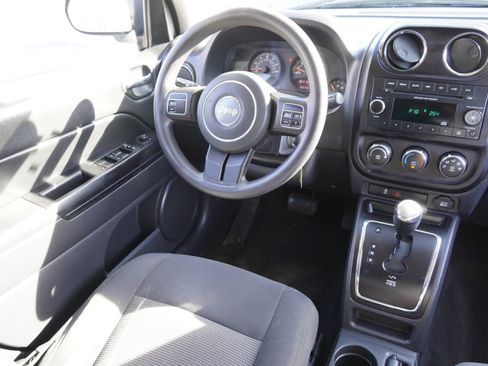 Used 2015 Jeep Compass Sport image 13