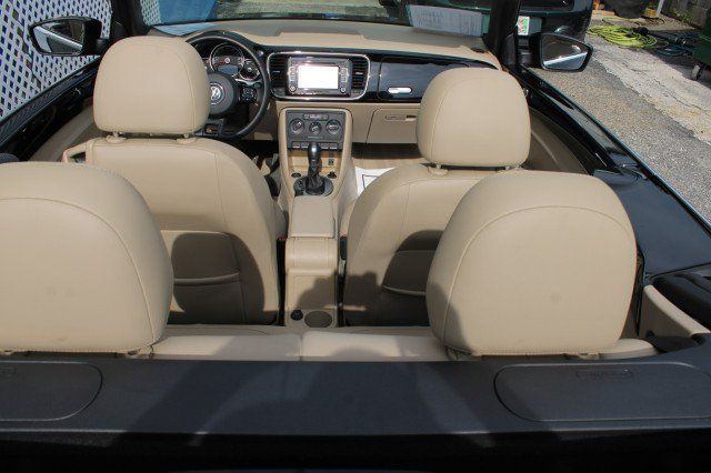 Used 2015 Volkswagen Beetle 1.8T FWD image 19