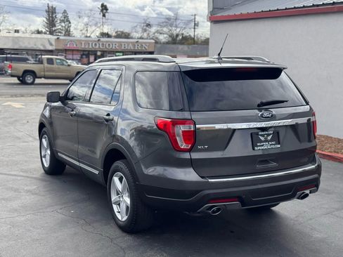 Used 2018 Ford Explorer XLT w/ Equipment Group 201A image 4