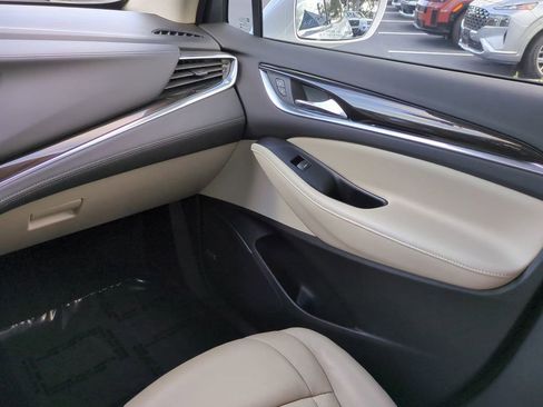 Used 2018 Buick Enclave Premium w/ Experience Buick Package image 17