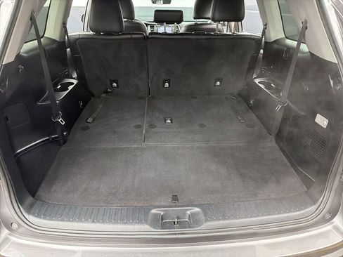 Used 2018 Toyota Highlander XLE image 39