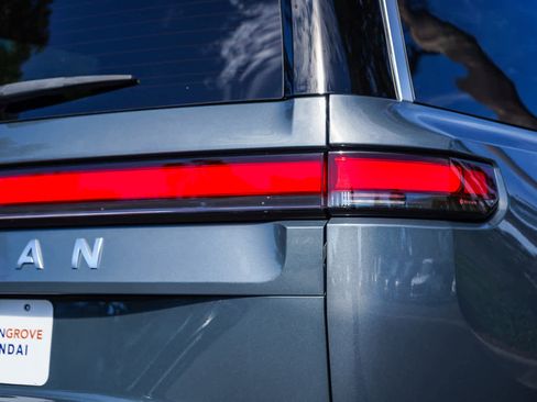 Used 2023 Rivian R1S Adventure image 13