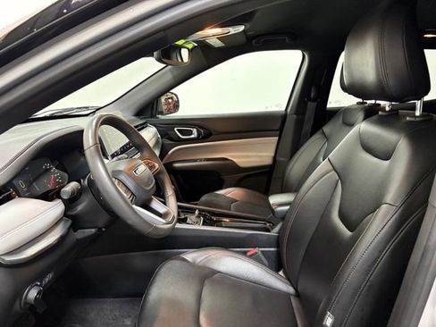 Certified 2024 Jeep Compass Limited image 15