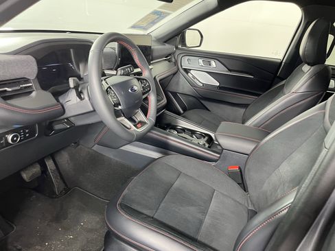 Used 2025 Ford Explorer ST w/ Sun And Sound Package image 10