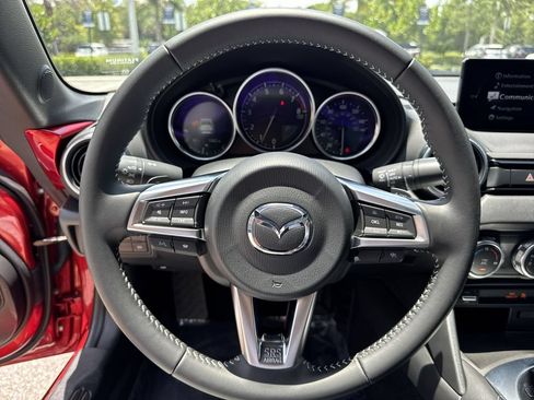 Certified 2025 MAZDA MX-5 Miata RF Grand Touring RWD image 46