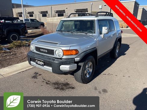 Used 2008 Toyota FJ Cruiser 4WD image 3