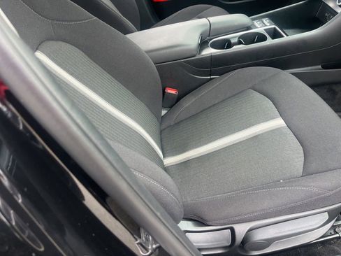 Used 2025 Hyundai Sonata SEL FWD image 21