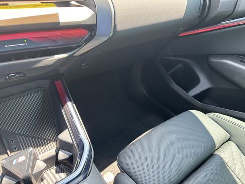 Used 2025 BMW X3 xDrive30i w/ Premium Package image 17