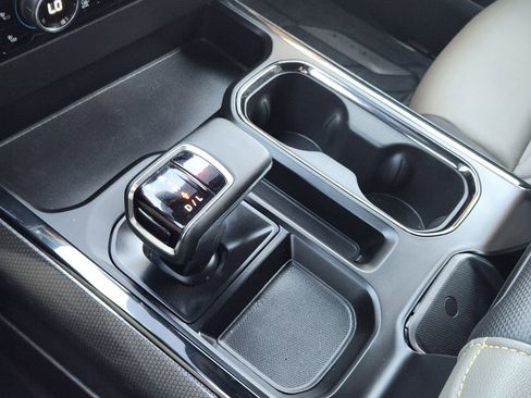 Used 2024 Chevrolet Silverado 1500 ZR2 w/ Technology Package image 21