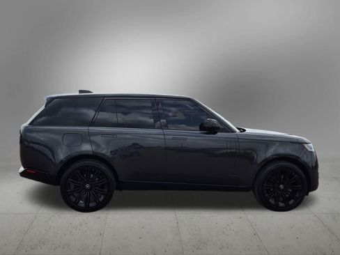 Used 2025 Land Rover Range Rover SE AWD/4WD image 7