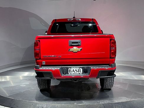 Used 2019 Chevrolet Colorado W/T w/ Custom Special Edition image 14