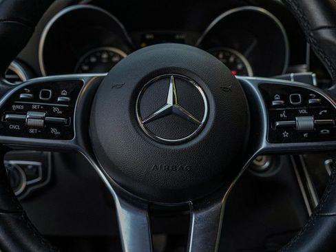 Used 2021 Mercedes-Benz GLC 300 w/ Premium Package image 16