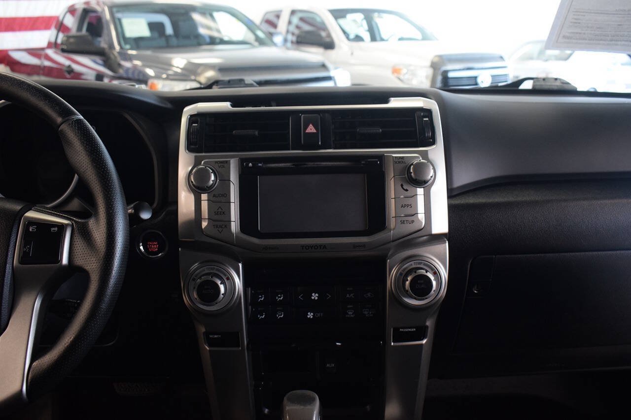 Used 2012 Toyota 4Runner Limited AWD/4WD image 28